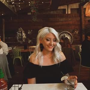 Meet your Posher, Anna